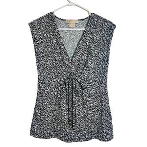 MICHAEL Michael Kors Woman’s Floral Pattered Black & White V-Neck Top